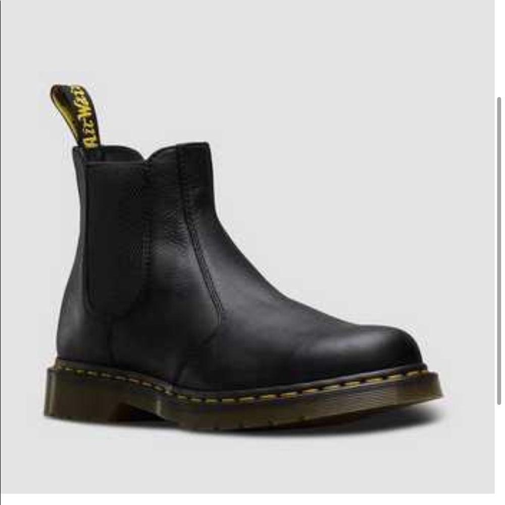 Dr Martens 2976 Carpathian Chelsea Boot (Size 39)